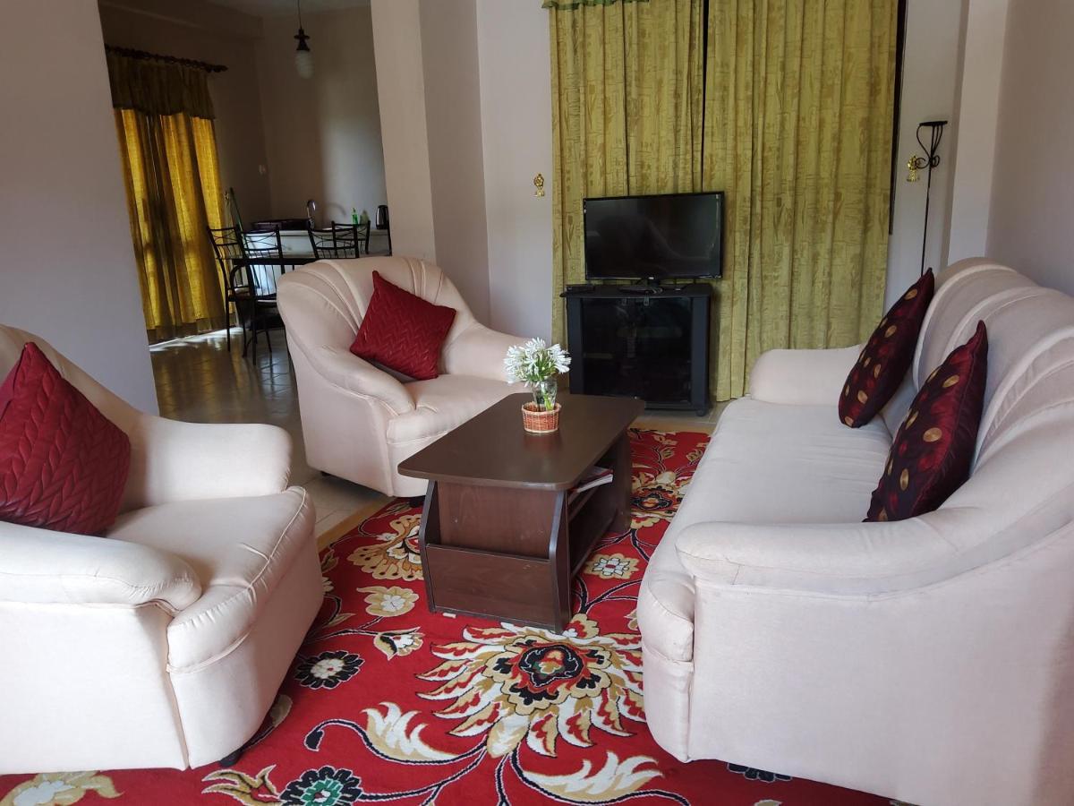 Royal Apartments Nuwara Eliya Buitenkant foto